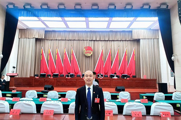 梁涛-600.jpg